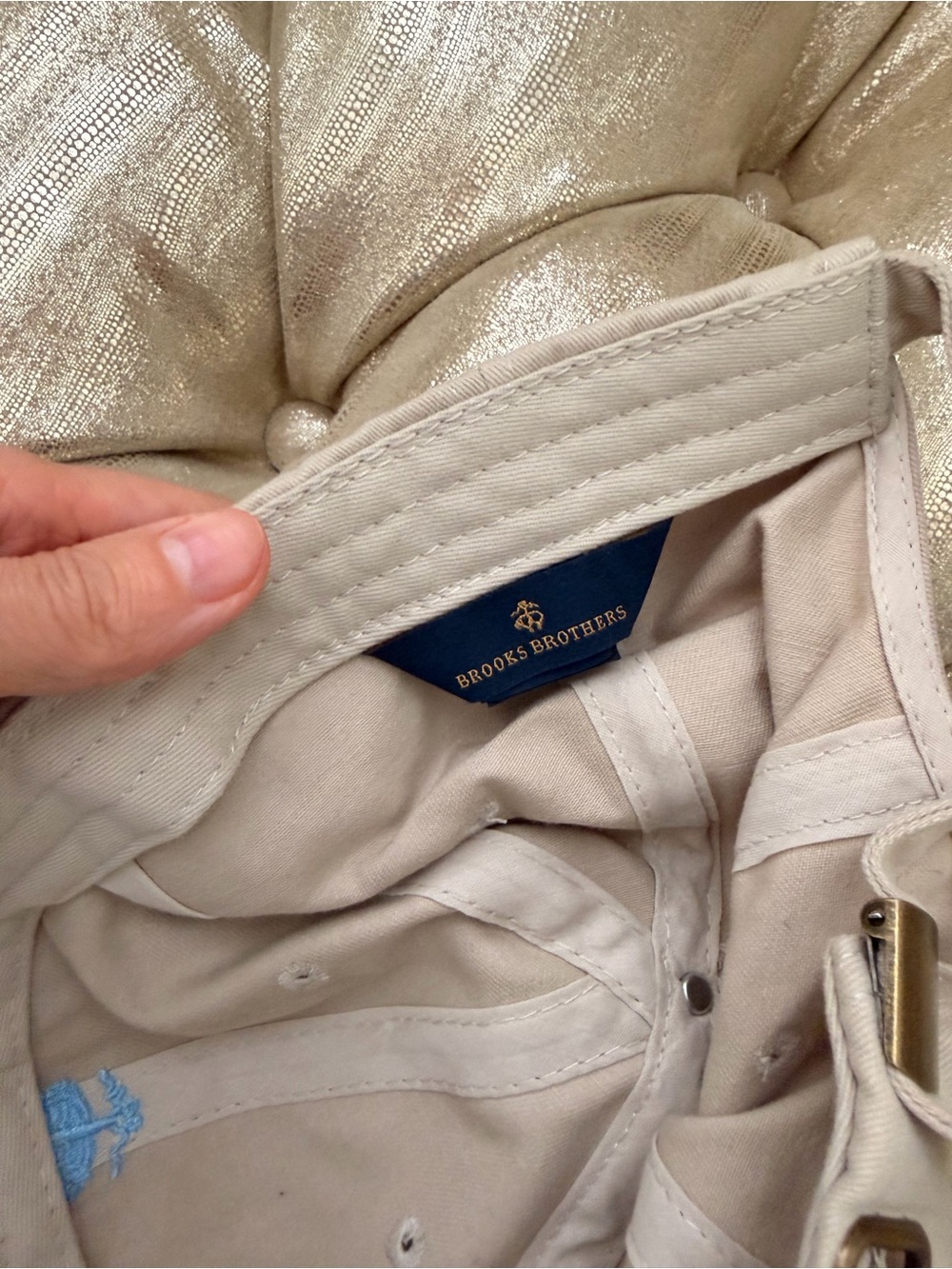 Brooks beige cap with light blue embroidered logo